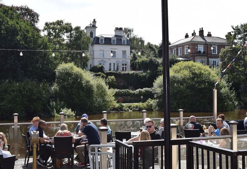 The Boathouse Inn & Riverside Rooms