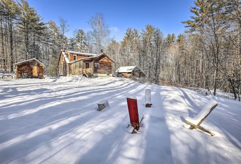 Black Bear Lodge: A Rural White Mtns Retreat