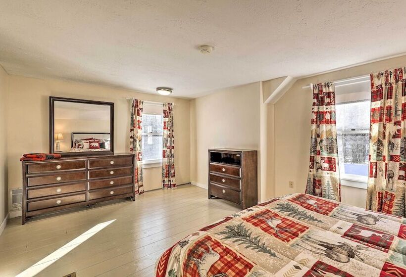 Black Bear Lodge: A Rural White Mtns Retreat