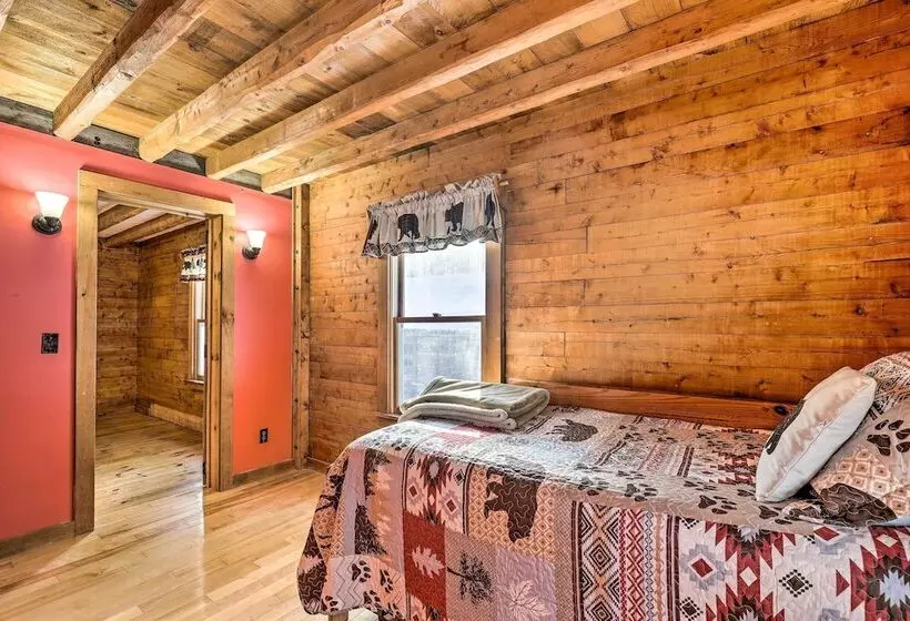 Black Bear Lodge: A Rural White Mtns Retreat