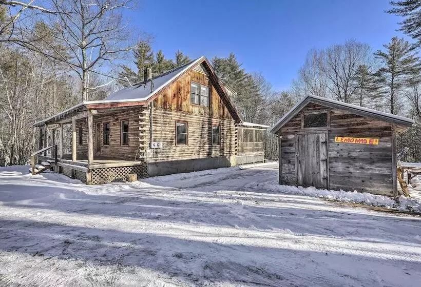 Black Bear Lodge: A Rural White Mtns Retreat