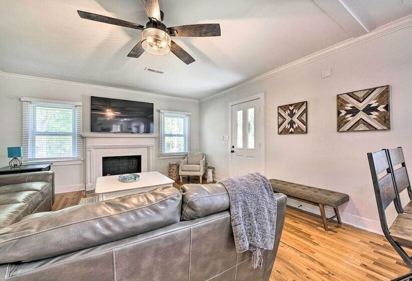 Chic Charlotte Retreat < 3 Miles To Downtown!