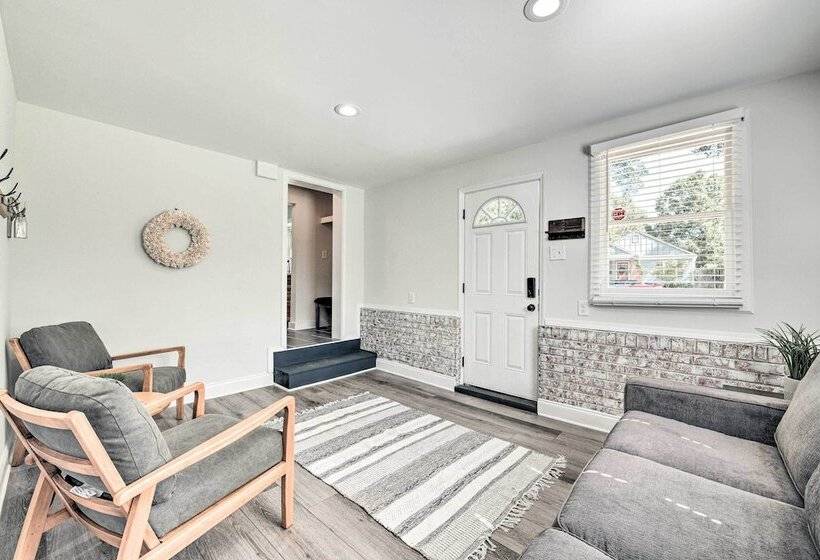 Chic Charlotte Retreat < 3 Miles To Downtown!