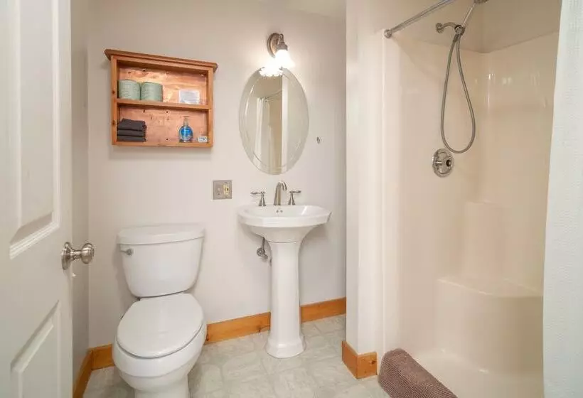 Private Patio: Colonial Home On Kingdom Trails!