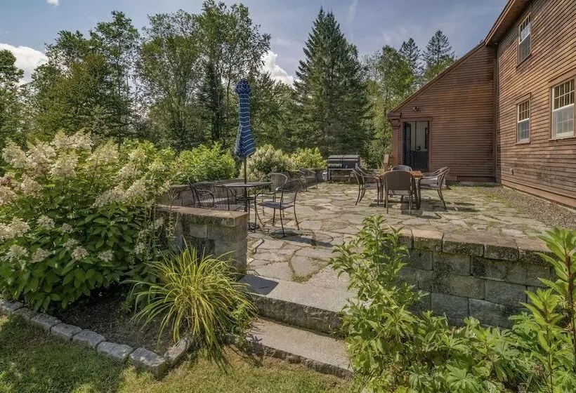 Private Patio: Colonial Home On Kingdom Trails!