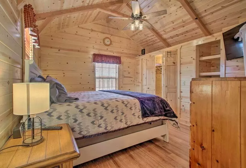 Cozy Augusta Cabin W/ Grill   Walk To Main St