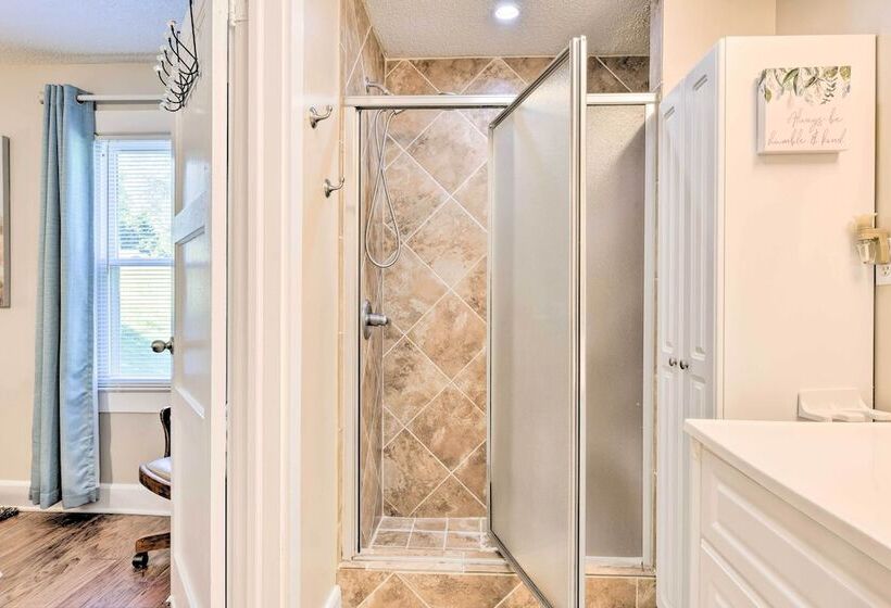 Belmont Retreat ~ 14 Mi To Dtwn Charlotte!