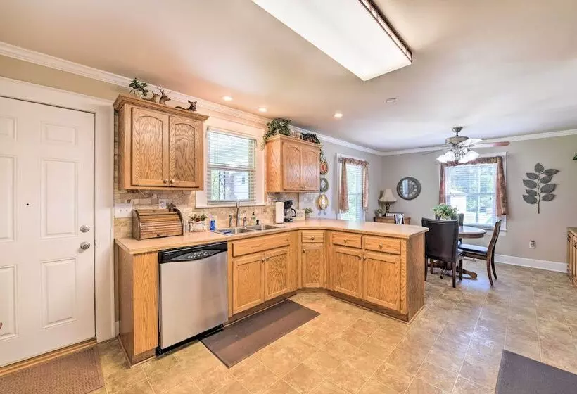 Belmont Retreat ~ 14 Mi To Dtwn Charlotte!