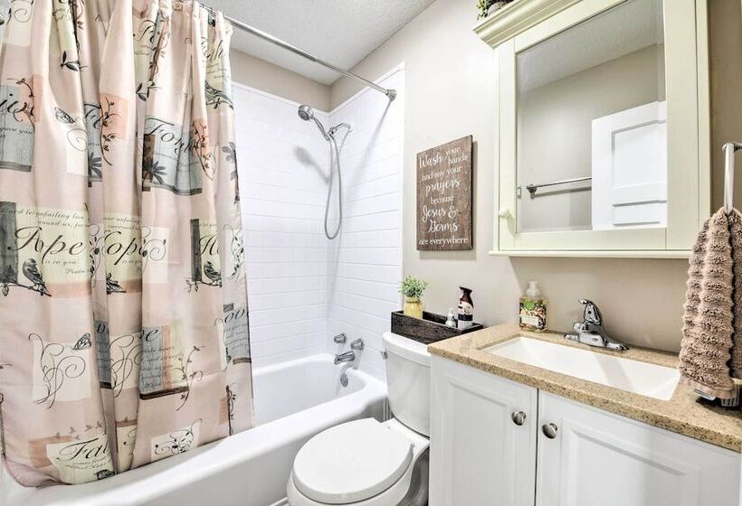 Belmont Retreat ~ 14 Mi To Dtwn Charlotte!