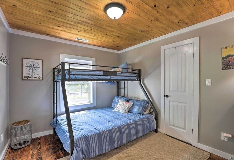 Cozy Cottage W/ Hot Tub < 4 Mi To Black Mountain!