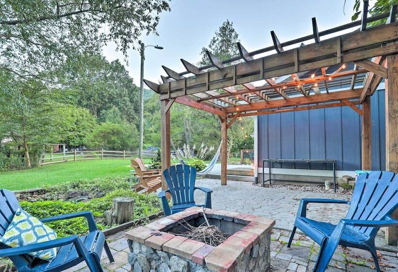 Cozy Cottage W/ Hot Tub < 4 Mi To Black Mountain!