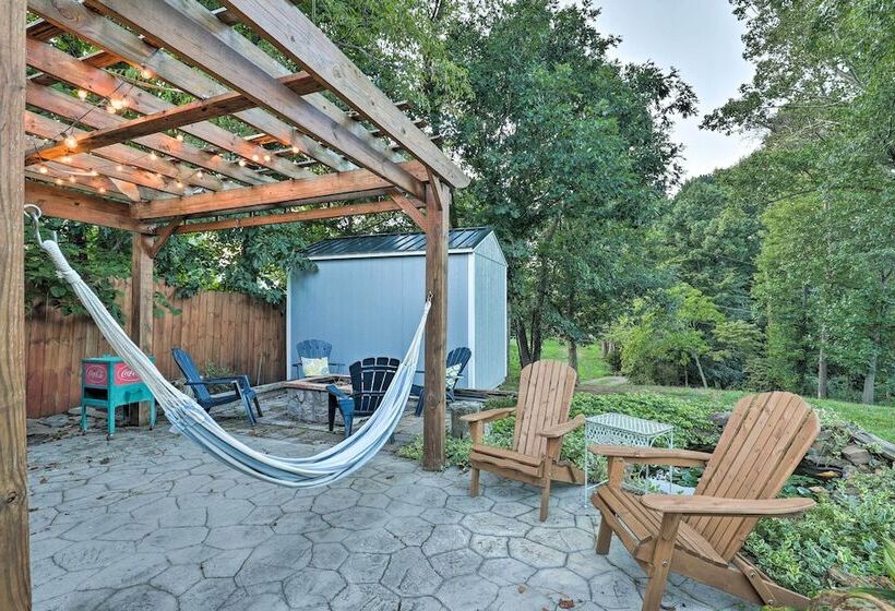 Cozy Cottage W/ Hot Tub < 4 Mi To Black Mountain!