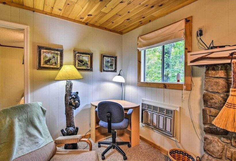 Robbinsville Cabin W/ Deck: 3 Mi To Fontana Lake!