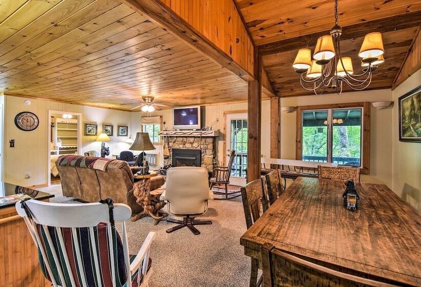 Robbinsville Cabin W/ Deck: 3 Mi To Fontana Lake!