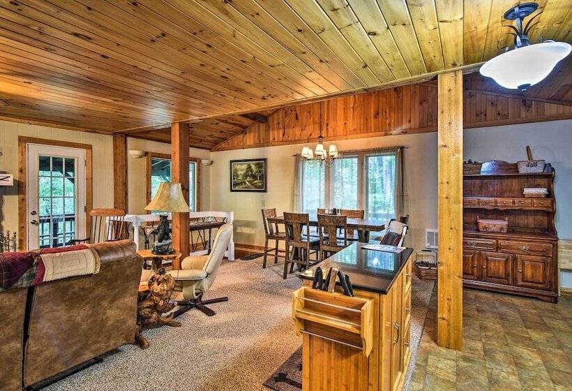 Robbinsville Cabin W/ Deck: 3 Mi To Fontana Lake!