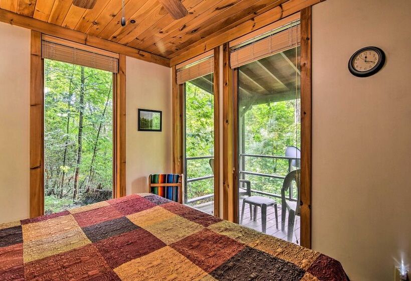 Robbinsville Cabin W/ Deck: 3 Mi To Fontana Lake!