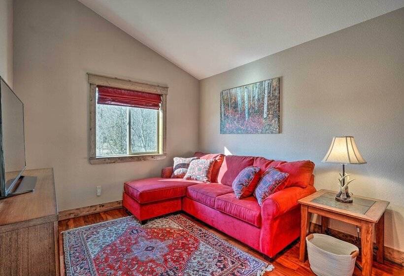 Cripple Creek Retreat W/ Incredible Mtn Views!