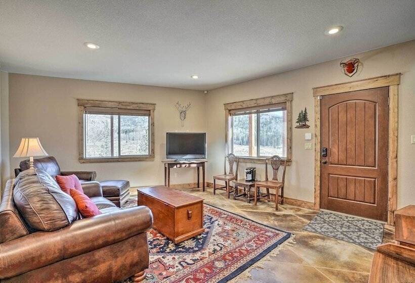 Cripple Creek Retreat W/ Incredible Mtn Views!