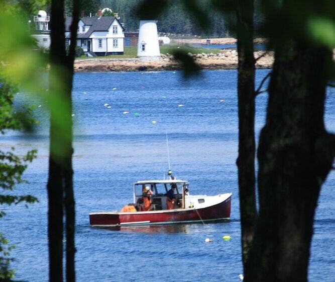 Dragonwood Castle  On Waterfront W/ Stunning View