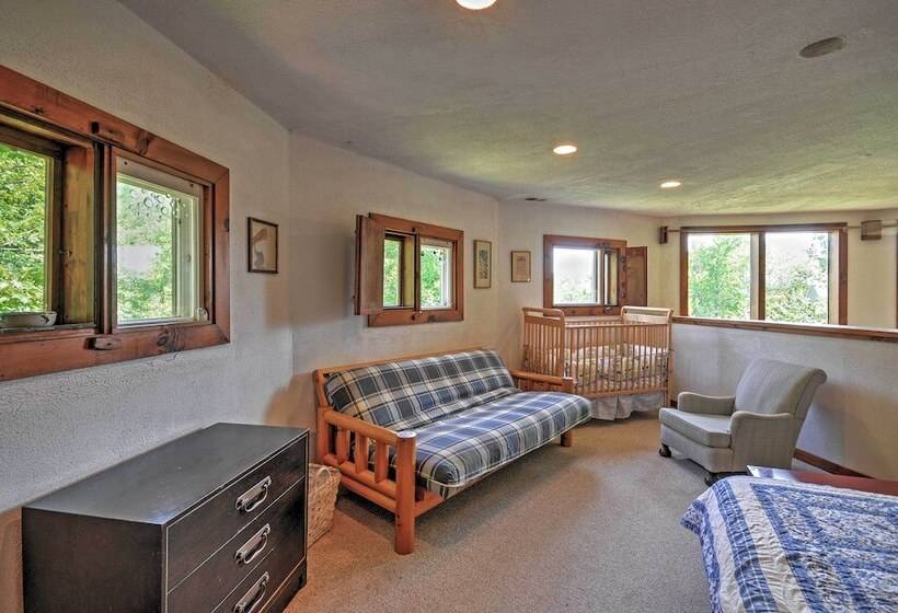 Dragonwood Castle  On Waterfront W/ Stunning View