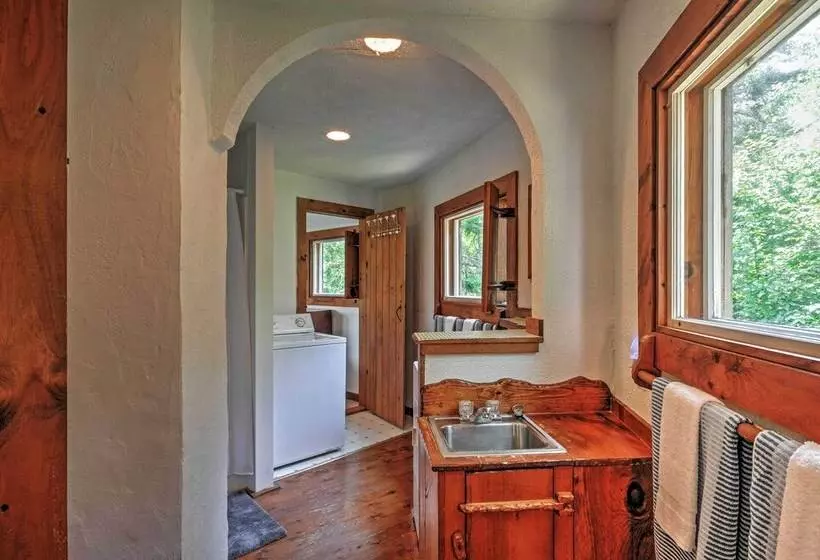 Dragonwood Castle  On Waterfront W/ Stunning View