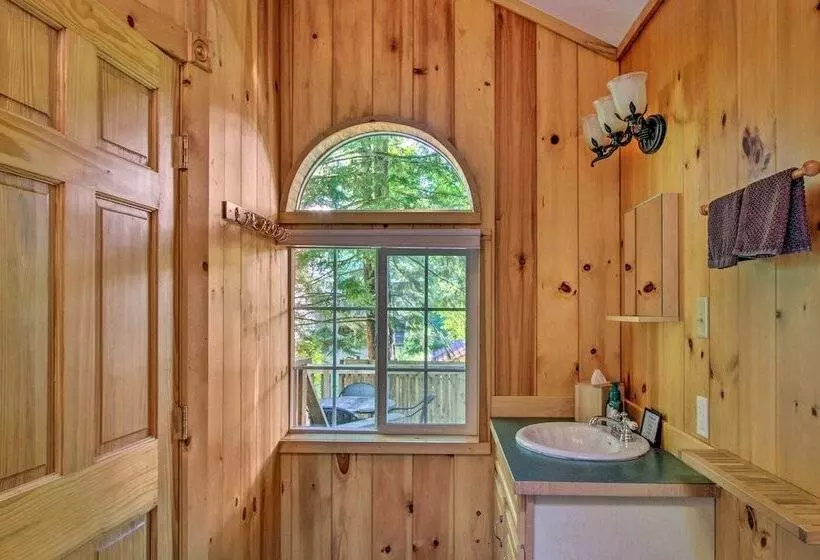 Elk Hideaway:  Ashford Cottage W/ Hot Tub!