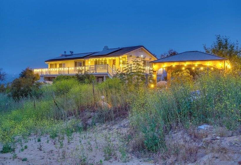 Escondido Hilltop Home W/ Deck & Views!