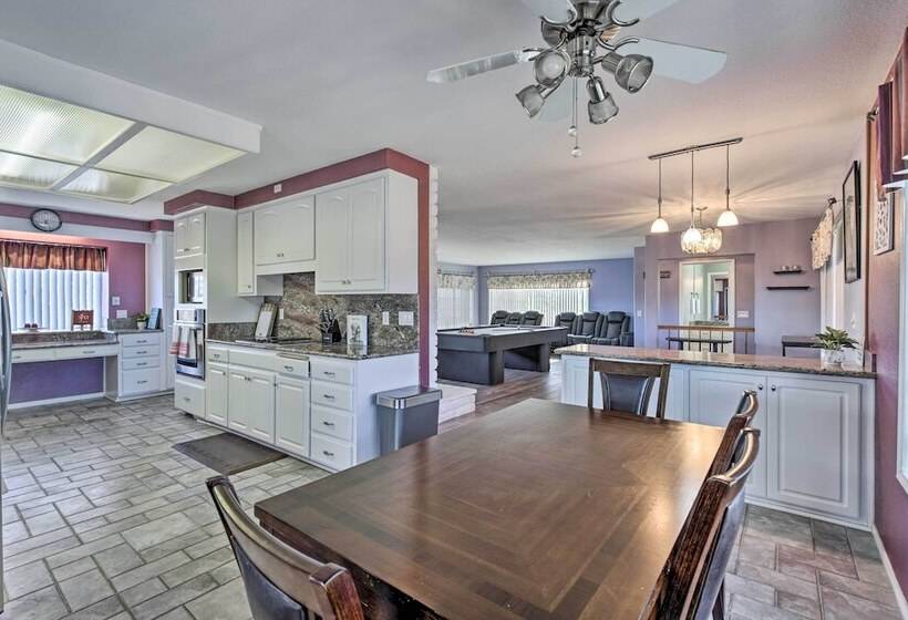 Escondido Hilltop Home W/ Deck & Views!