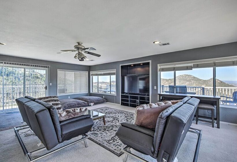 Escondido Hilltop Home W/ Deck & Views!