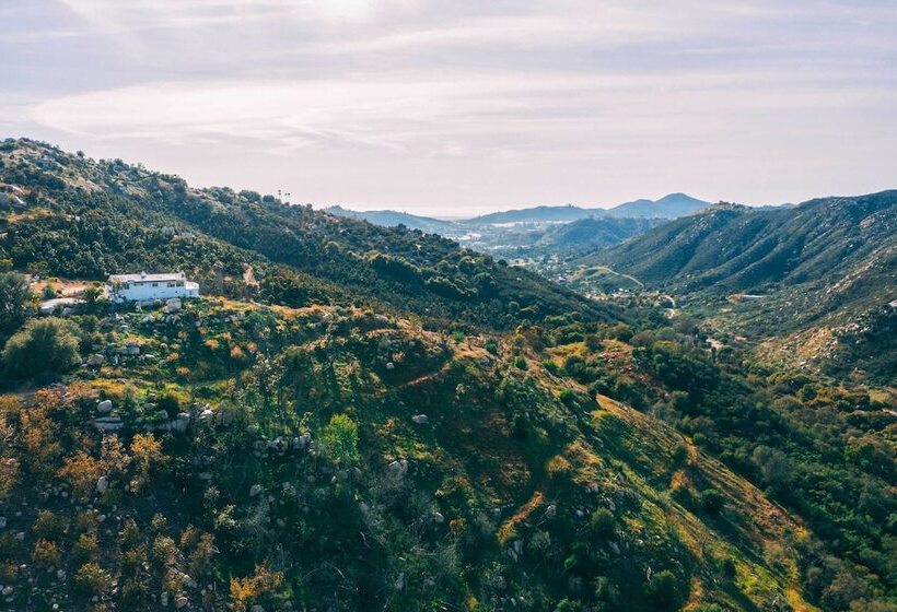 Escondido Hilltop Home W/ Deck & Views!