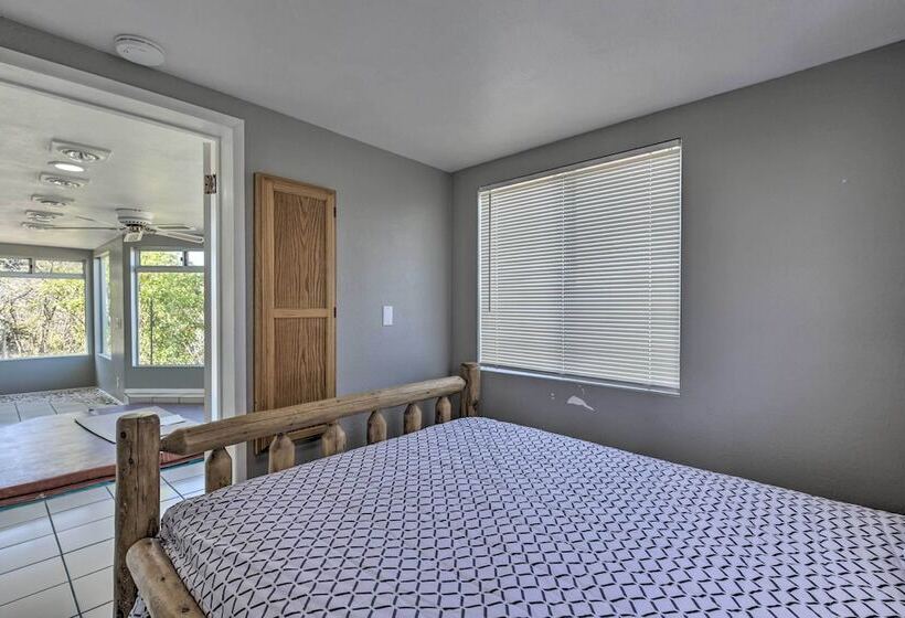 Escondido Hilltop Home W/ Deck & Views!