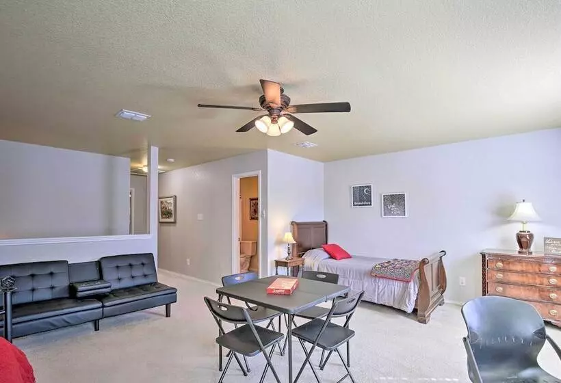 Hill Country Hideaway W/ Game Room & Patio!