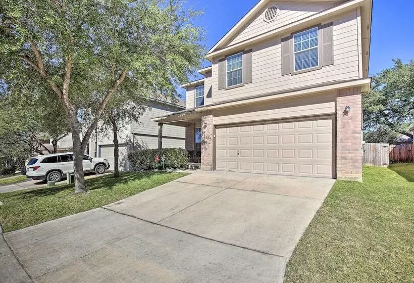 Hill Country Hideaway W/ Game Room & Patio!