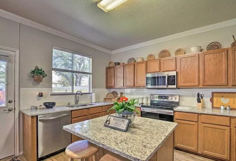 Hill Country Hideaway W/ Game Room & Patio!