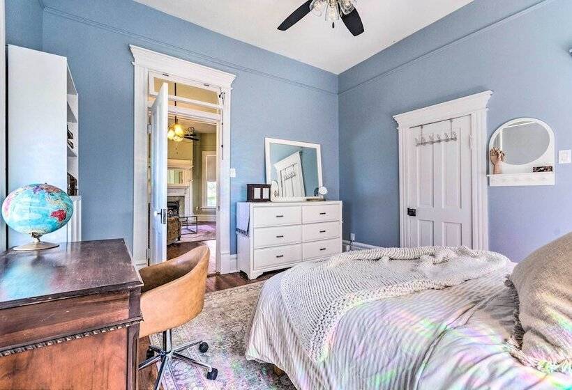 Historic Home Near Downtown Little Rock!