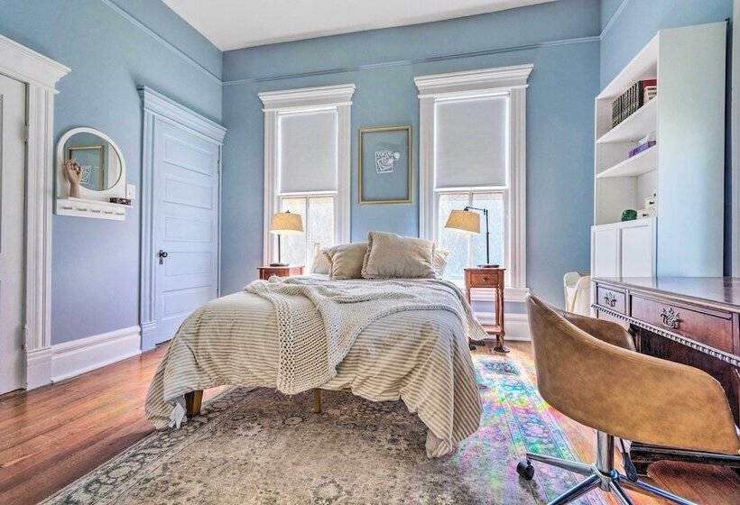 Historic Home Near Downtown Little Rock!