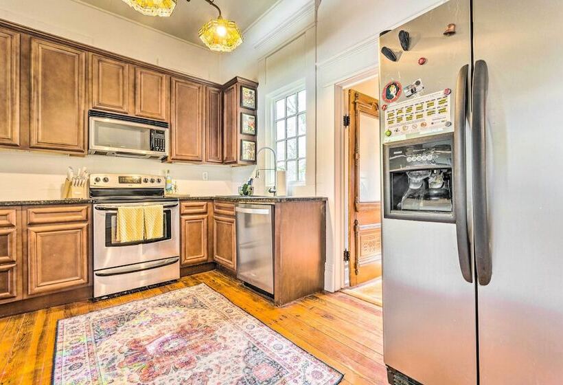 Historic Home Near Downtown Little Rock!