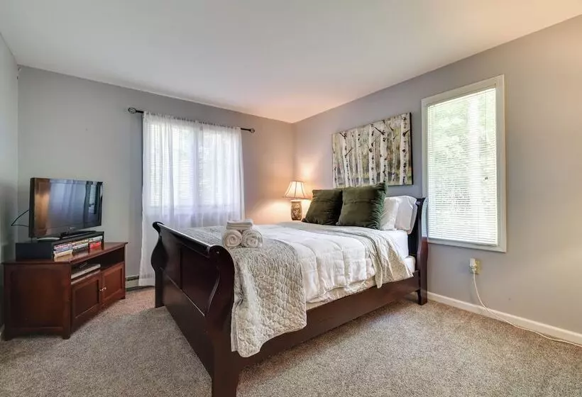 Lake Harmony Home Near Big Boulder!