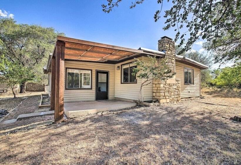 Lake Lbj Cabin: Walk To Parks & Boat Ramp!