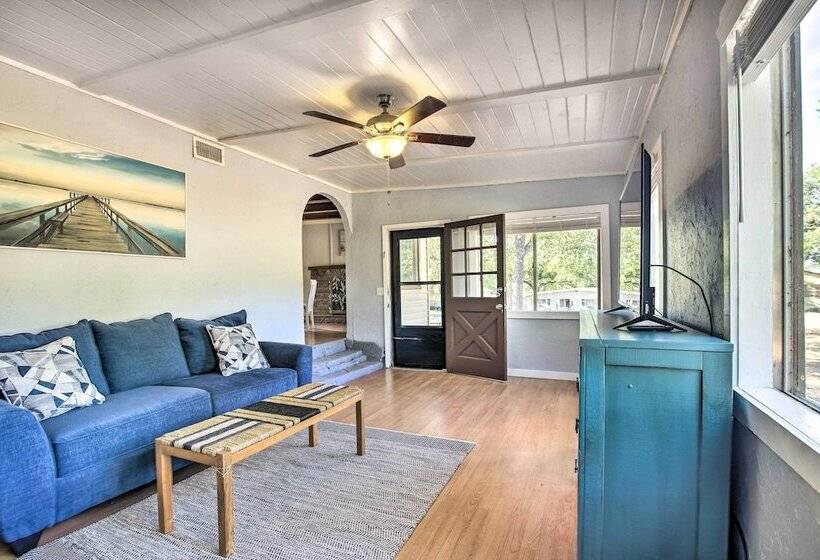 Lake Lbj Cabin: Walk To Parks & Boat Ramp!