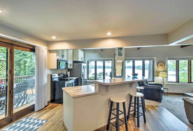 Lakefront Plymouth Cottage W/ Private Hot Tub