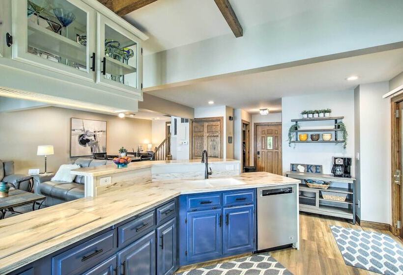 Lakefront Plymouth Cottage W/ Private Hot Tub