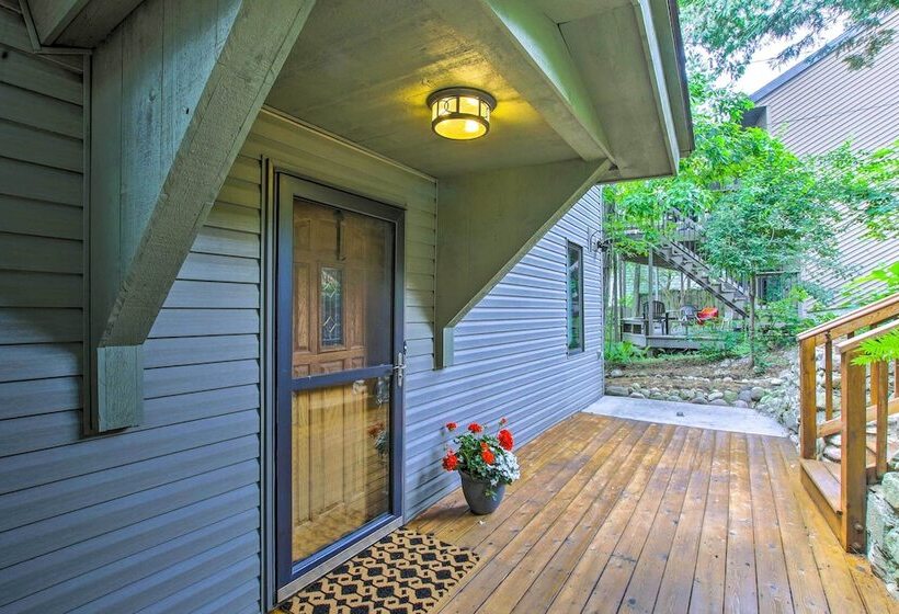 Lakefront Plymouth Cottage W/ Private Hot Tub