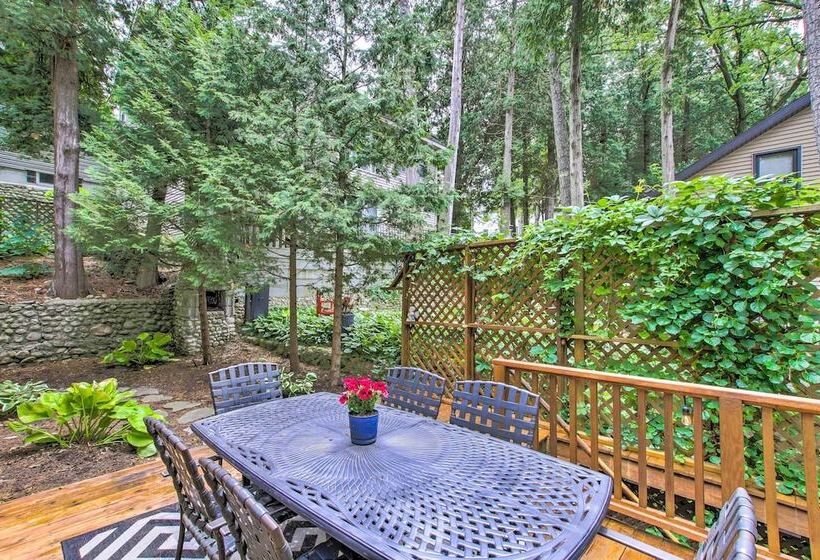 Lakefront Plymouth Cottage W/ Private Hot Tub