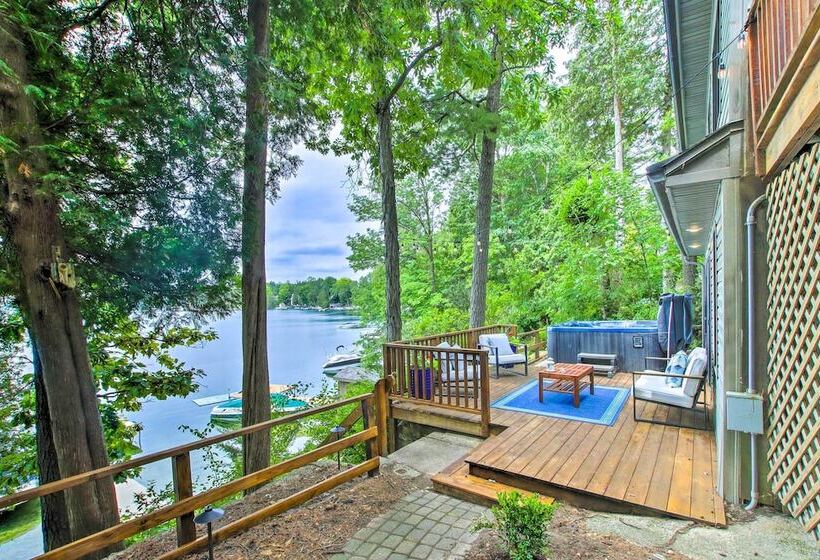 Lakefront Plymouth Cottage W/ Private Hot Tub