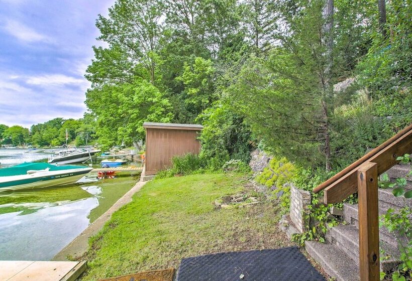 Lakefront Plymouth Cottage W/ Private Hot Tub