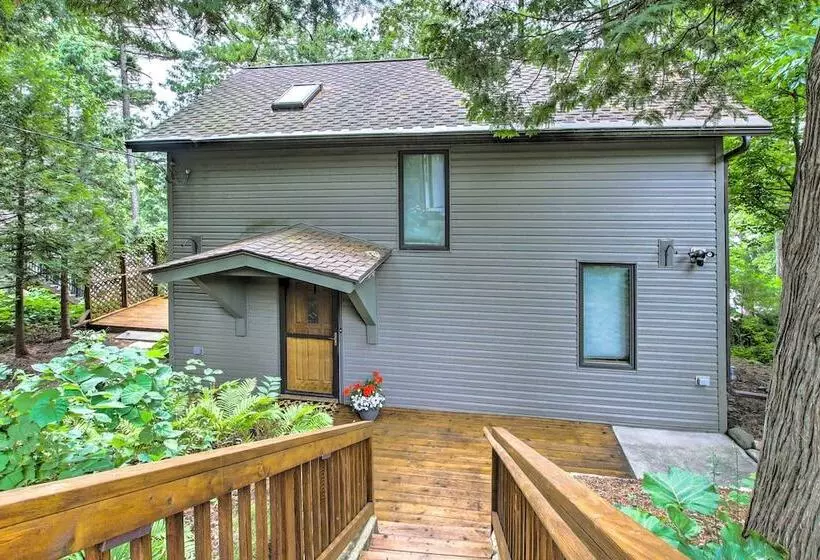 Lakefront Plymouth Cottage W/ Private Hot Tub