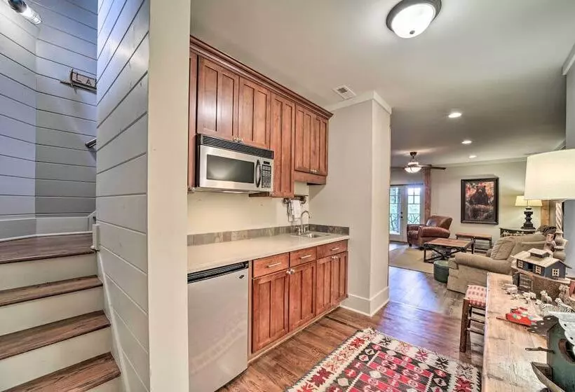 Cashiers Home W/ Outdoor Fireplace & Fire Pit!