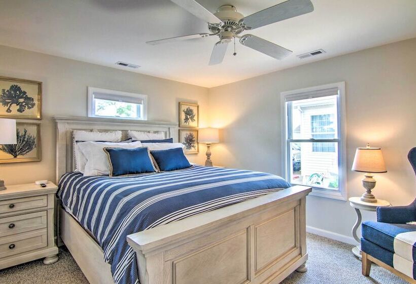 Lovely Fenwick Island Home W/ Fire Pit + Bay Views