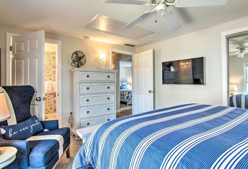 Lovely Fenwick Island Home W/ Fire Pit + Bay Views